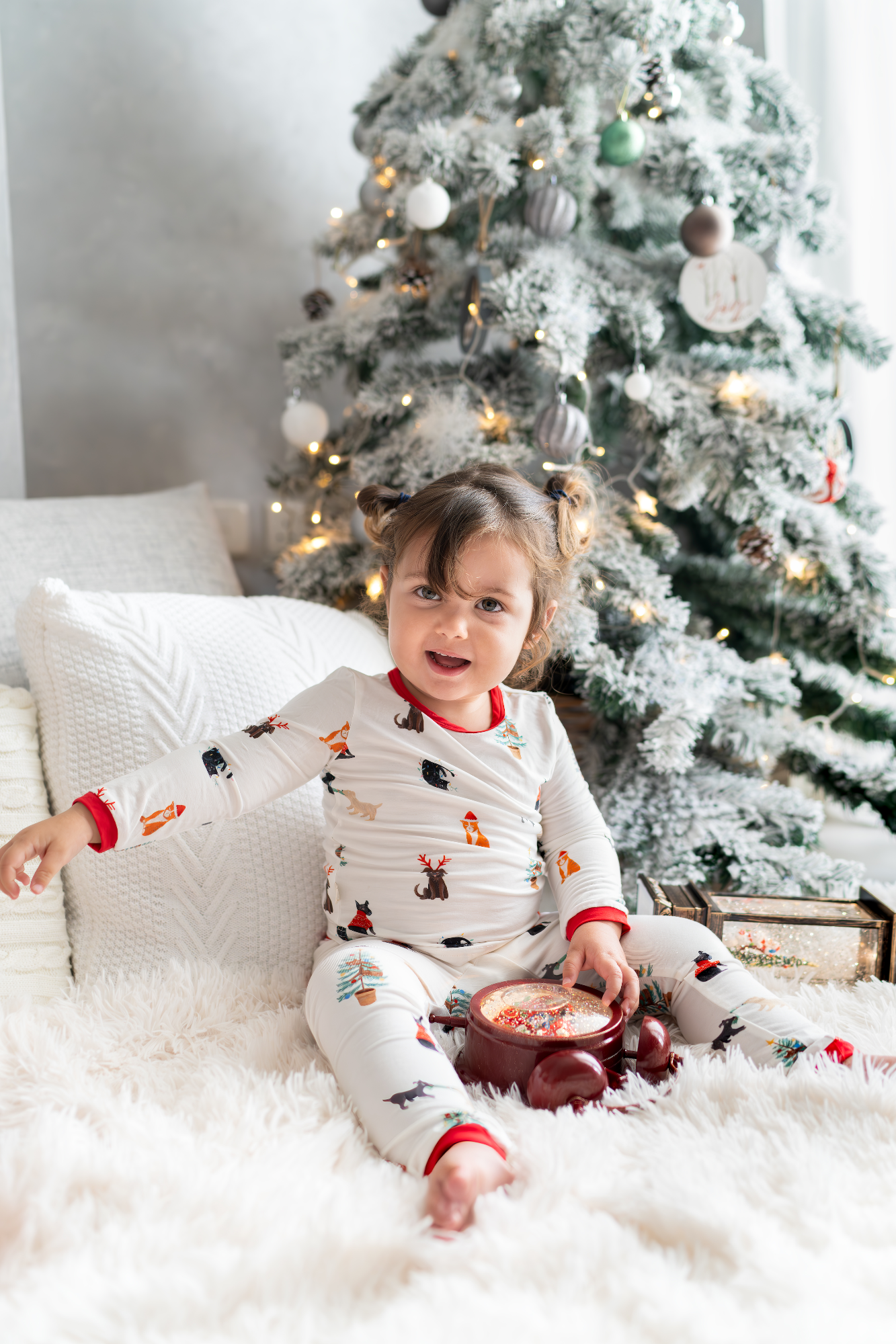 Bamboo Pajamas in Santa Paws 4T Months