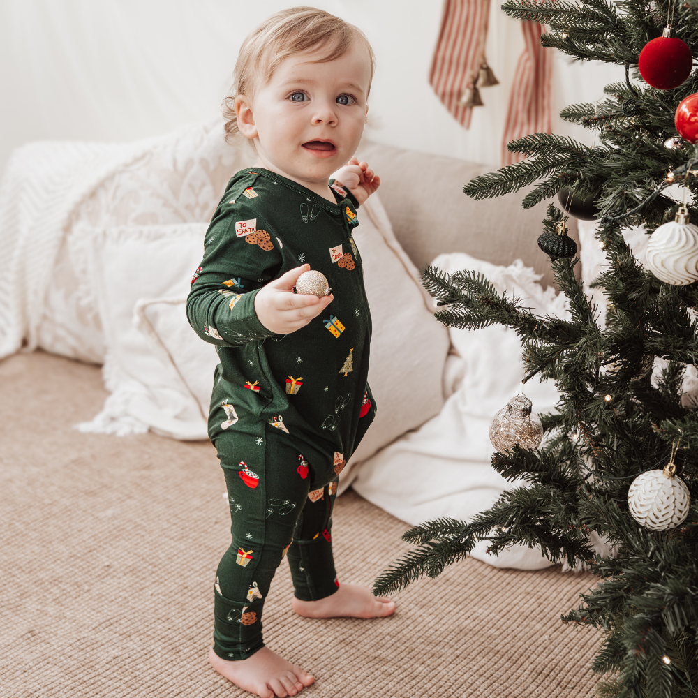Zippered Sleepsuit in Night Before X-Mas