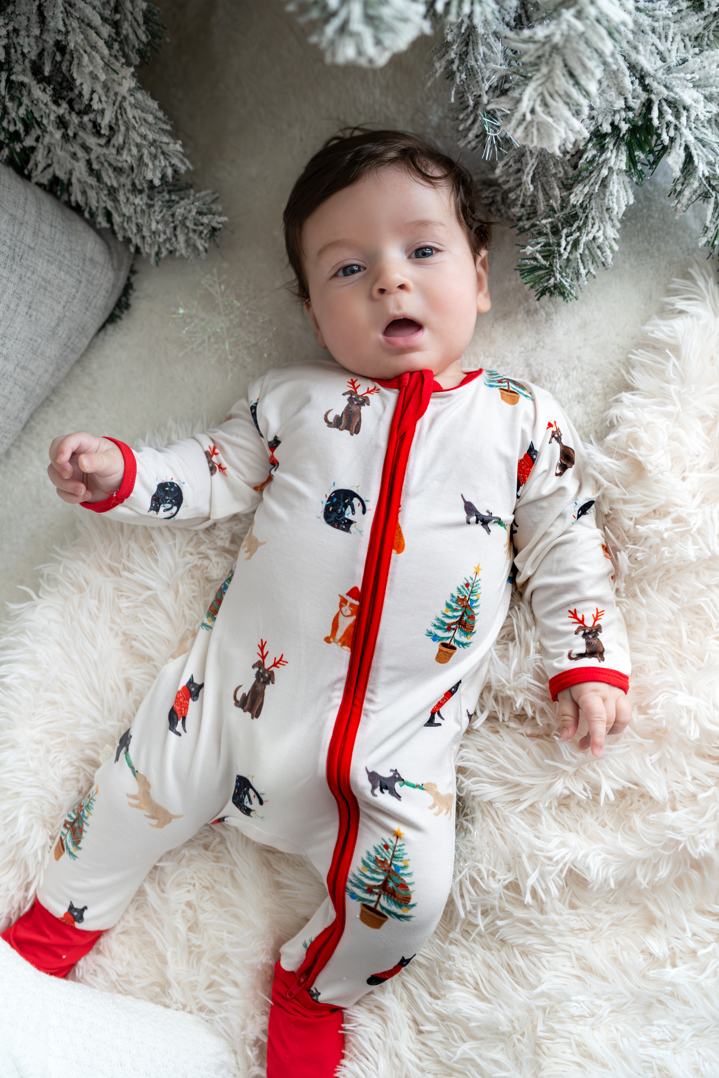 Zippered sleepsuit in Santa Paws